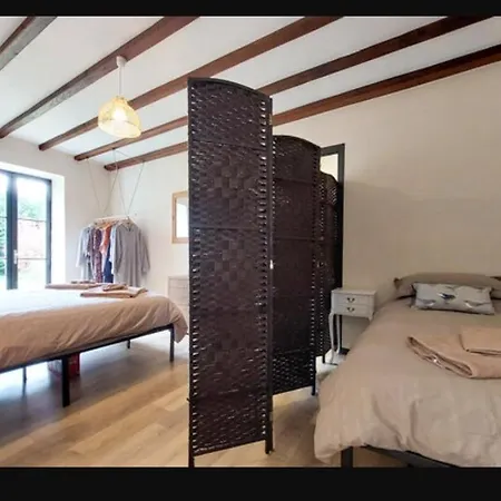 Vigne - On A Vineyard, Overlooking The Vines In 2 Bedroomed Prázdninový dům Savigne