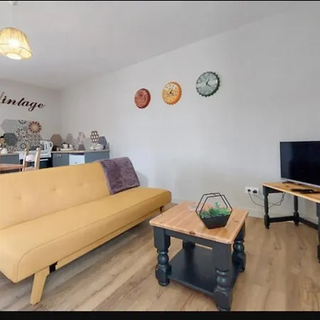 Vigne - On A Vineyard, Overlooking The Vines In 2 Bedroomed * Savigne